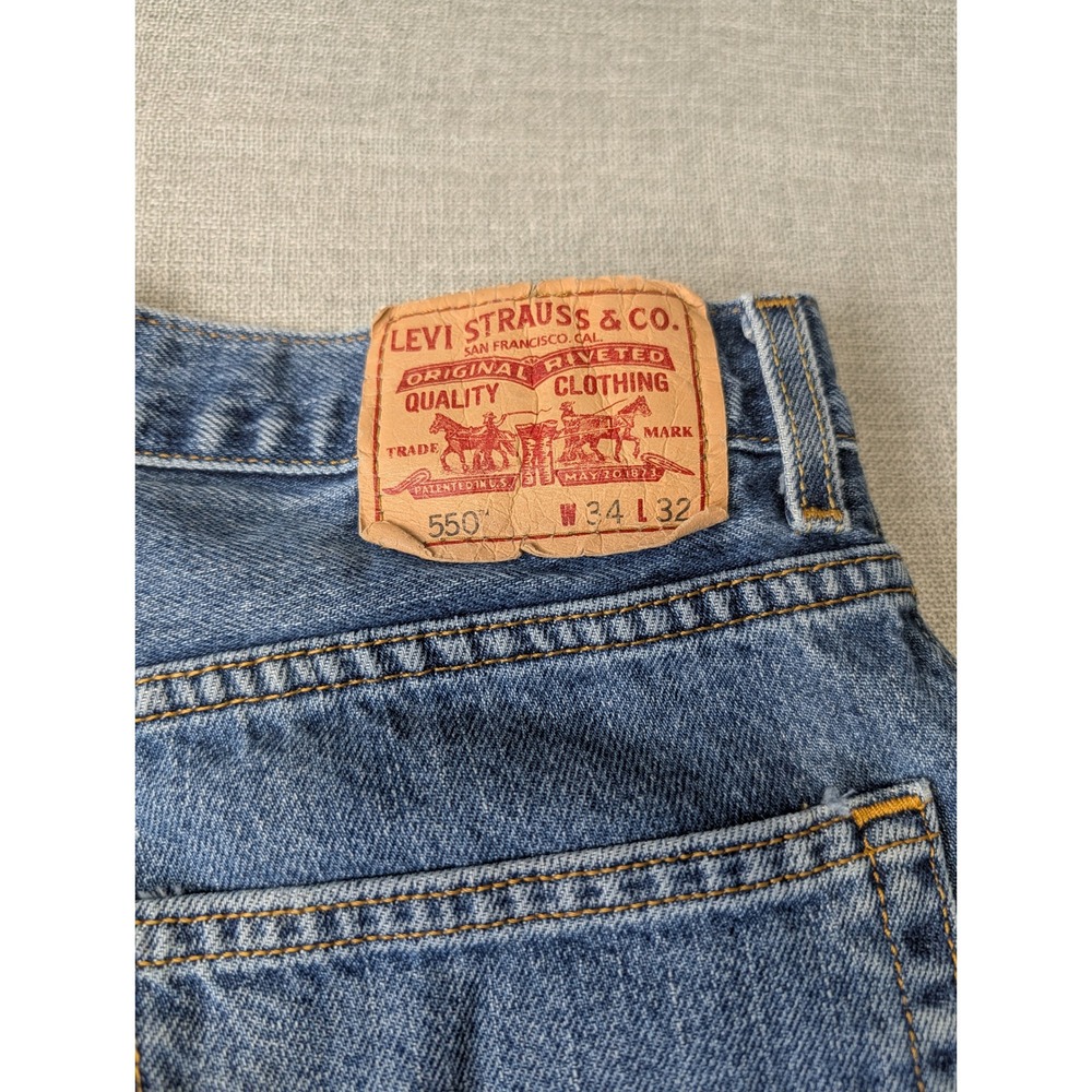 Levis 550 Relaxed Fit Jeans Mens 34x32 Medium Wash Blue Tapered Leg Paint Stains - Picture 2 of 15